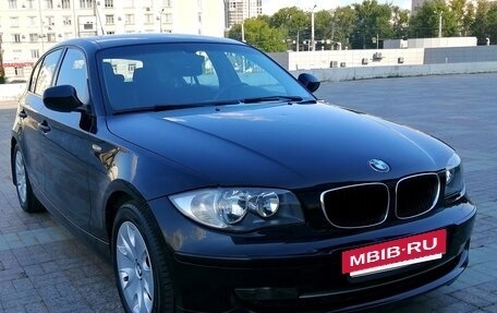 BMW 1 серия, 2011 год, 990 000 рублей, 3 фотография