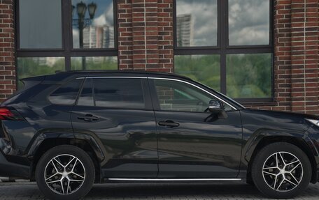 Toyota RAV4, 2020 год, 3 000 000 рублей, 4 фотография