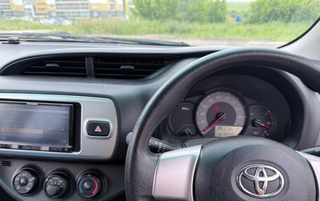 Toyota Vitz, 2015 год, 730 000 рублей, 3 фотография