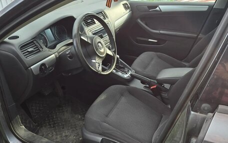 Volkswagen Jetta VI, 2012 год, 700 000 рублей, 6 фотография