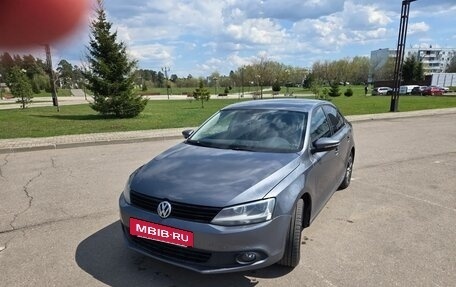 Volkswagen Jetta VI, 2012 год, 700 000 рублей, 3 фотография