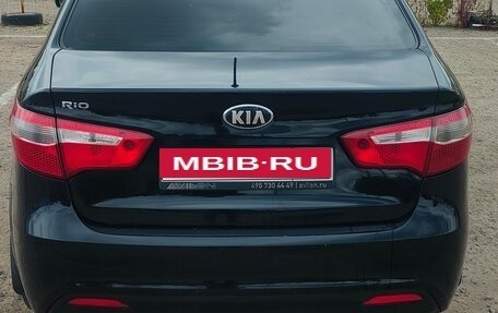 KIA Rio III рестайлинг, 2013 год, 790 000 рублей, 2 фотография