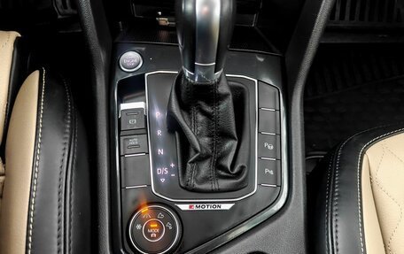 Volkswagen Tiguan II, 2018 год, 2 950 000 рублей, 15 фотография