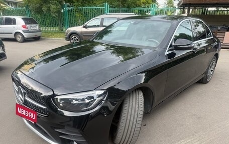 Mercedes-Benz E-Класс, 2020 год, 3 100 000 рублей, 3 фотография