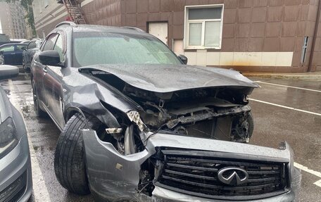 Infiniti QX70, 2016 год, 1 300 000 рублей, 14 фотография
