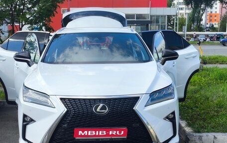 Lexus RX IV рестайлинг, 2017 год, 3 600 000 рублей, 1 фотография