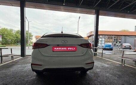 Hyundai Solaris II рестайлинг, 2018 год, 1 500 000 рублей, 8 фотография