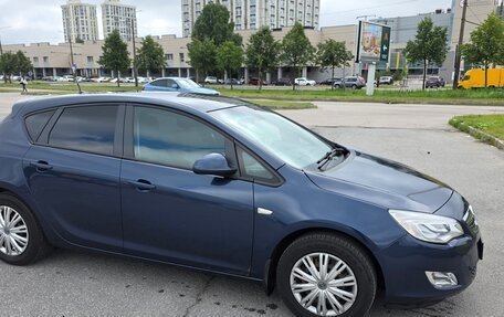 Opel Astra J, 2011 год, 650 000 рублей, 6 фотография