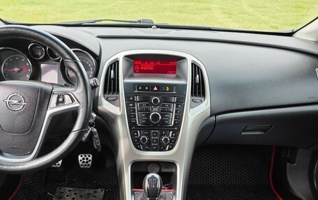 Opel Astra J, 2011 год, 650 000 рублей, 9 фотография