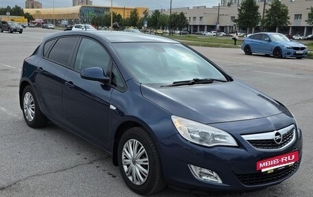 Opel Astra J, 2011 год, 650 000 рублей, 3 фотография
