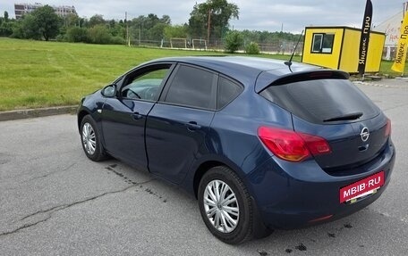 Opel Astra J, 2011 год, 650 000 рублей, 8 фотография