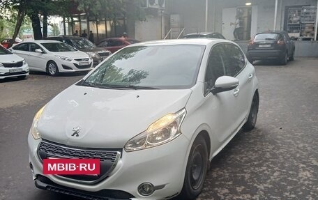 Peugeot 208 II, 2013 год, 665 000 рублей, 3 фотография