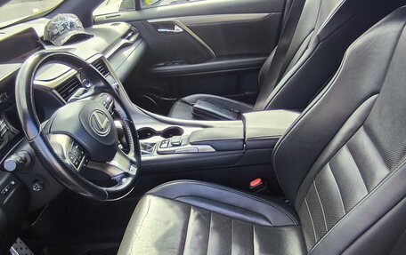 Lexus RX IV рестайлинг, 2017 год, 3 600 000 рублей, 10 фотография