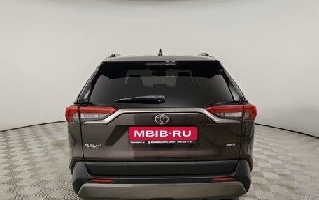 Toyota RAV4, 2020 год, 2 849 000 рублей, 6 фотография