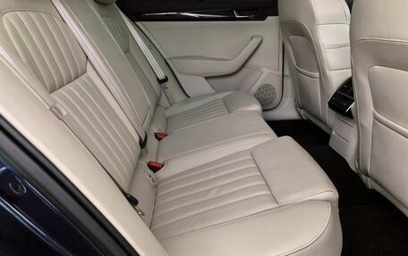 Skoda Superb III рестайлинг, 2016 год, 2 999 000 рублей, 18 фотография