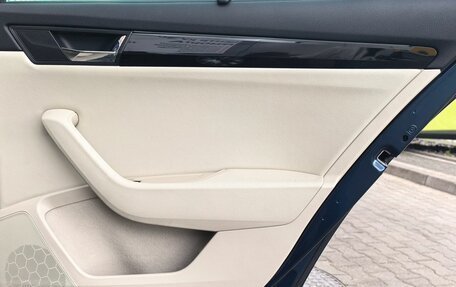 Skoda Superb III рестайлинг, 2016 год, 2 999 000 рублей, 14 фотография