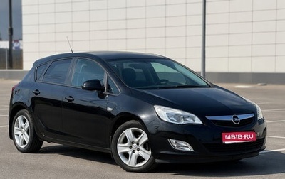 Opel Astra J, 2011 год, 700 000 рублей, 1 фотография
