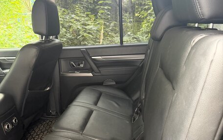 Mitsubishi Pajero IV, 2011 год, 2 250 000 рублей, 6 фотография