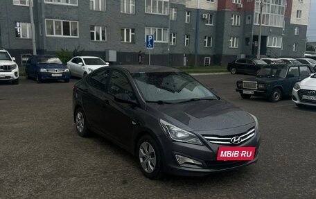 Hyundai Solaris II рестайлинг, 2015 год, 770 000 рублей, 2 фотография