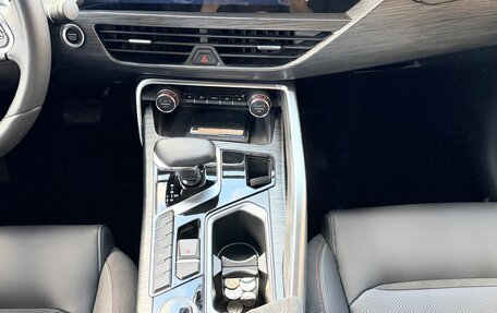 Geely Tugella FY11, 2024 год, 3 300 000 рублей, 17 фотография