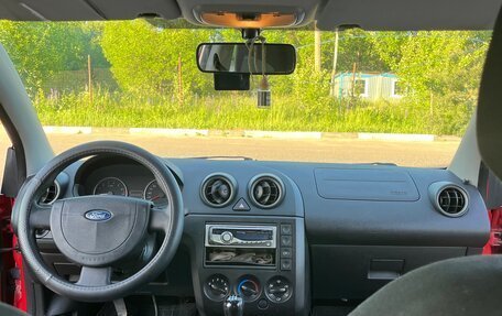 Ford Fiesta, 2005 год, 425 000 рублей, 11 фотография