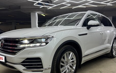 Volkswagen Touareg III, 2019 год, 3 900 000 рублей, 5 фотография