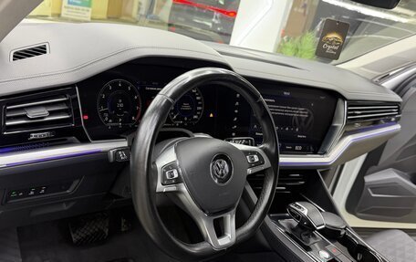 Volkswagen Touareg III, 2019 год, 3 900 000 рублей, 23 фотография