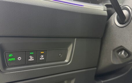 Volkswagen Touareg III, 2019 год, 3 900 000 рублей, 21 фотография