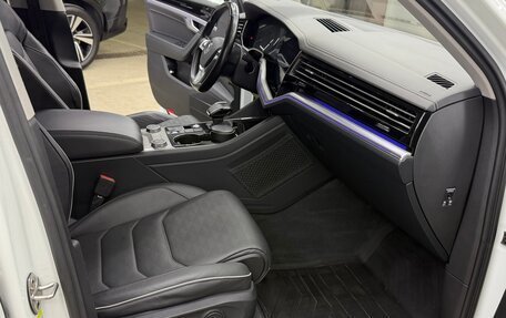 Volkswagen Touareg III, 2019 год, 3 900 000 рублей, 34 фотография