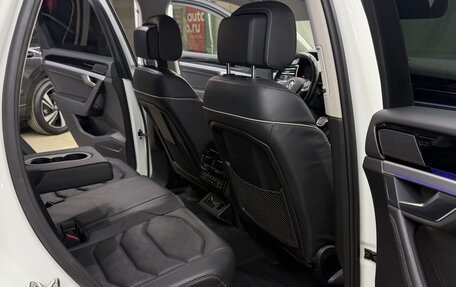 Volkswagen Touareg III, 2019 год, 3 900 000 рублей, 32 фотография