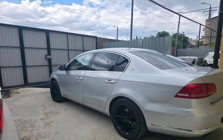 Volkswagen Passat B7, 2011 год, 950 000 рублей, 5 фотография