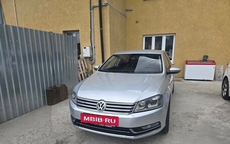Volkswagen Passat B7, 2011 год, 950 000 рублей, 3 фотография