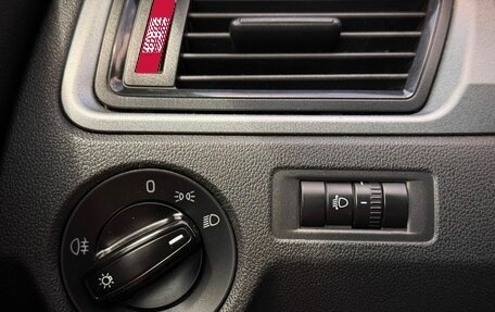 Skoda Rapid I, 2015 год, 999 000 рублей, 17 фотография