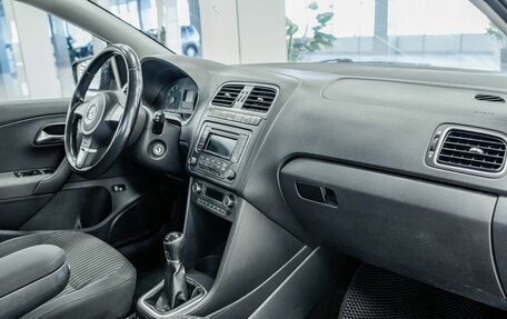 Volkswagen Polo VI (EU Market), 2013 год, 717 000 рублей, 11 фотография