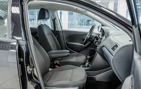 Volkswagen Polo VI (EU Market), 2013 год, 717 000 рублей, 12 фотография
