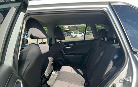 Toyota RAV4, 2021 год, 3 200 000 рублей, 15 фотография