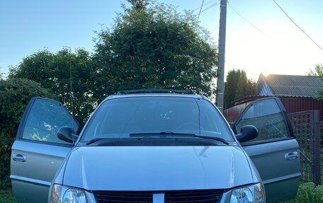Dodge Caravan IV, 2003 год, 650 000 рублей, 1 фотография