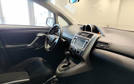 Toyota Verso I, 2012 год, 970 000 рублей, 13 фотография