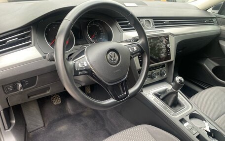 Volkswagen Passat B8 рестайлинг, 2018 год, 2 370 000 рублей, 10 фотография