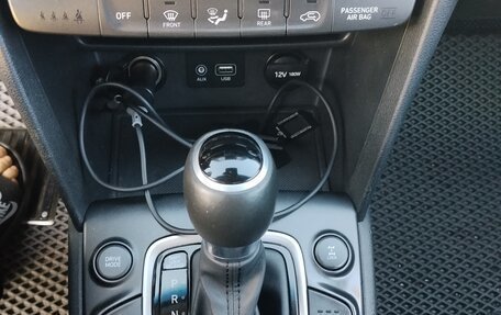 Hyundai Kona I, 2018 год, 1 250 000 рублей, 3 фотография