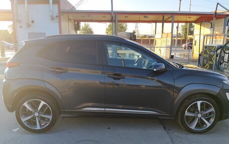 Hyundai Kona I, 2018 год, 1 250 000 рублей, 12 фотография