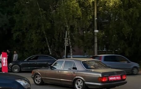 Mercedes-Benz S-Класс, 1984 год, 2 000 000 рублей, 22 фотография