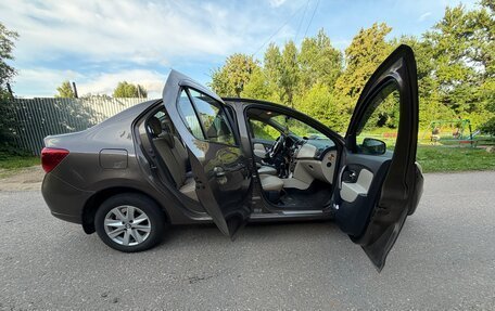 Renault Logan II, 2019 год, 1 150 000 рублей, 2 фотография