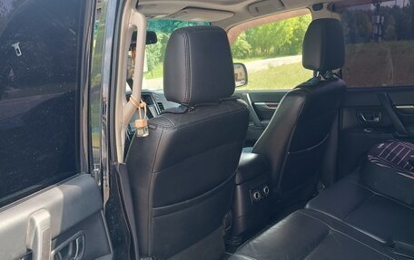 Mitsubishi Pajero IV, 2008 год, 1 370 000 рублей, 8 фотография
