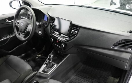 Hyundai Solaris II рестайлинг, 2021 год, 1 729 900 рублей, 12 фотография