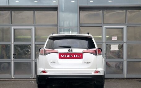 Toyota RAV4, 2018 год, 2 970 000 рублей, 5 фотография