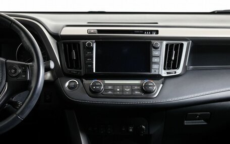 Toyota RAV4, 2018 год, 2 970 000 рублей, 15 фотография
