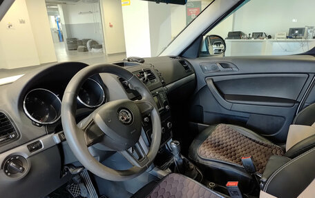 Skoda Yeti I рестайлинг, 2017 год, 1 420 000 рублей, 20 фотография