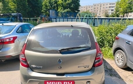 Renault Sandero I, 2013 год, 750 000 рублей, 3 фотография