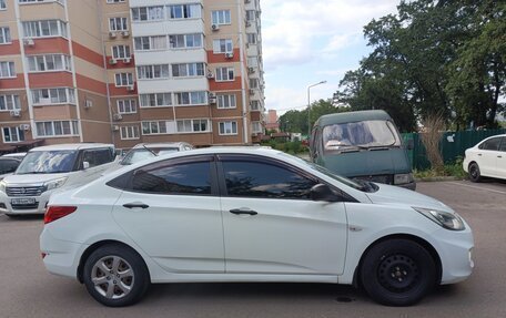 Hyundai Solaris II рестайлинг, 2011 год, 650 000 рублей, 7 фотография